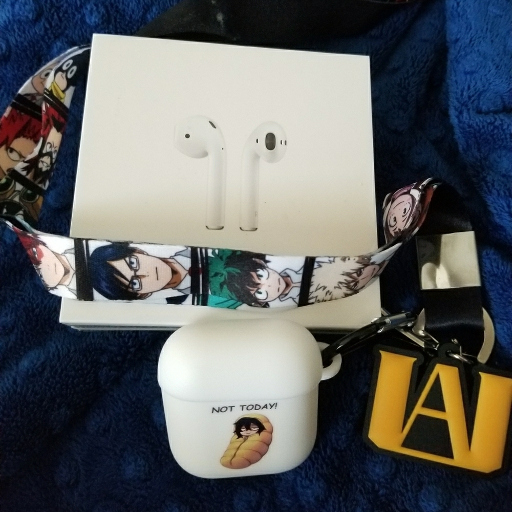 Airpods with case and lanyard
